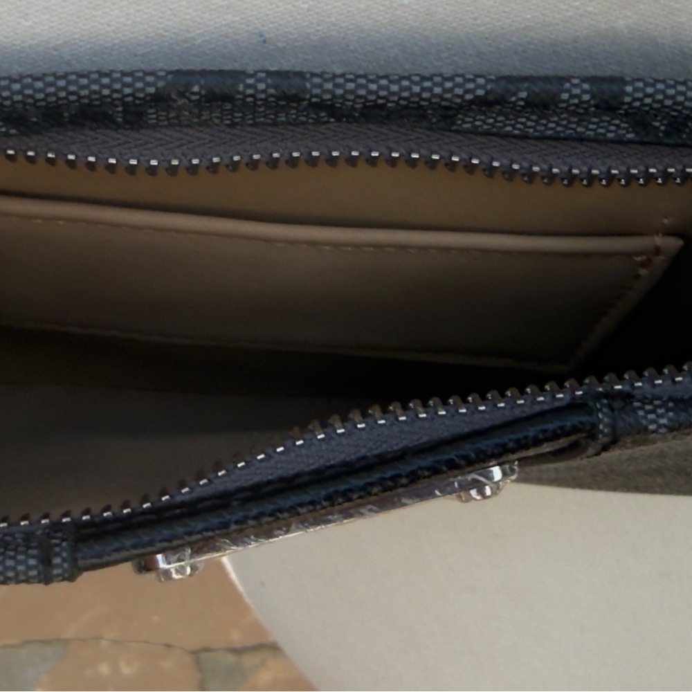 Michael Kors Logo Belt Bag - Picture 9 of 10